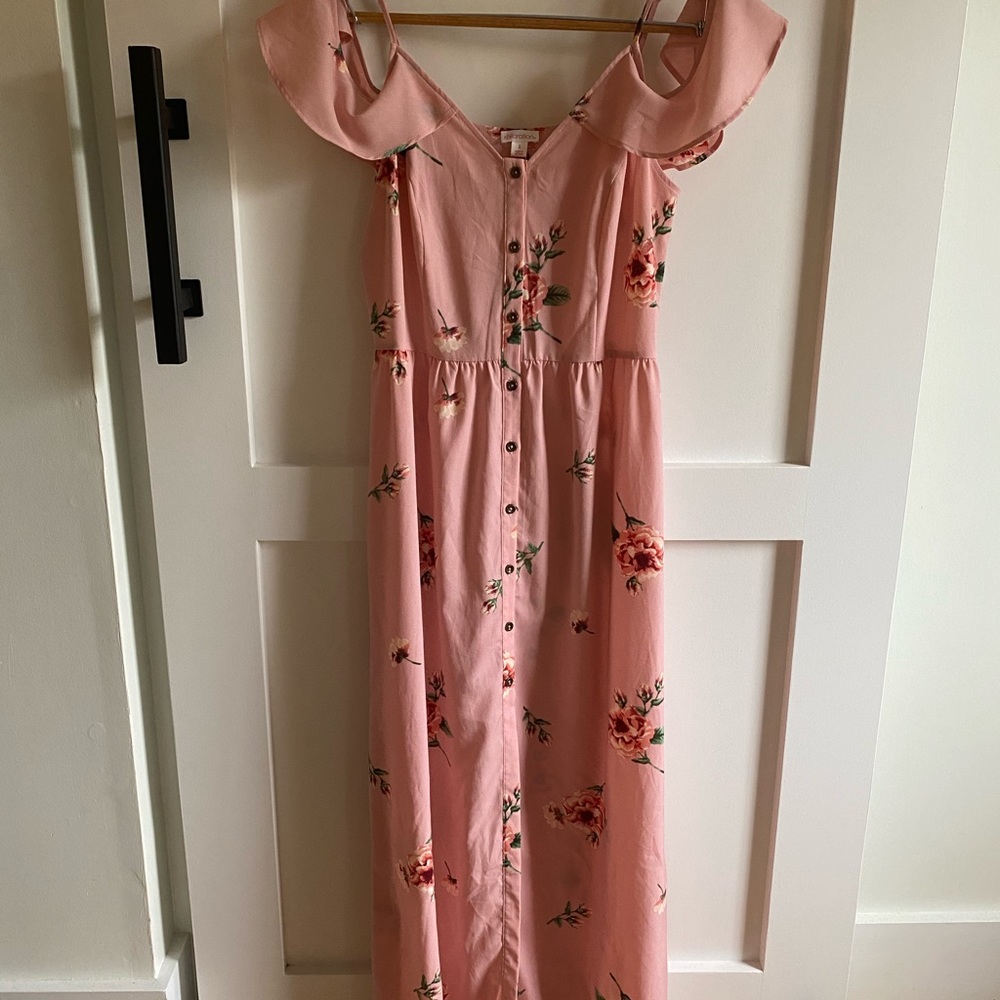 Pink Floral Maxi dress with shoulder detail Small